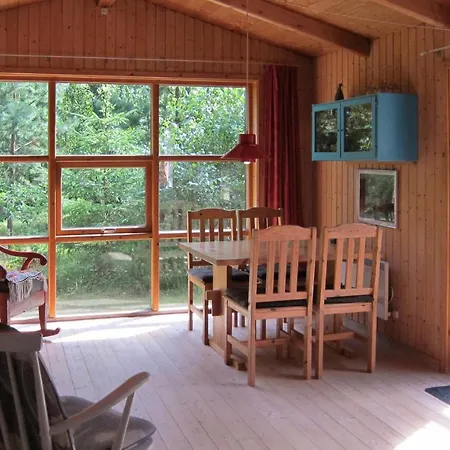 2 Roms Fantastisk Bolig I Neksø